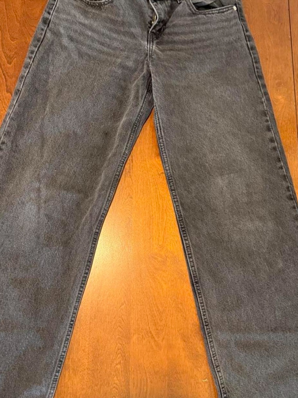 Levi’s Low Loose Jeans Size 26x30 straight leg black denim